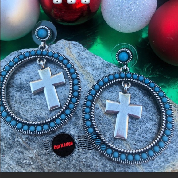 Montana Silversmith Rock 47 Cross Earrings - Picture 1 of 3
